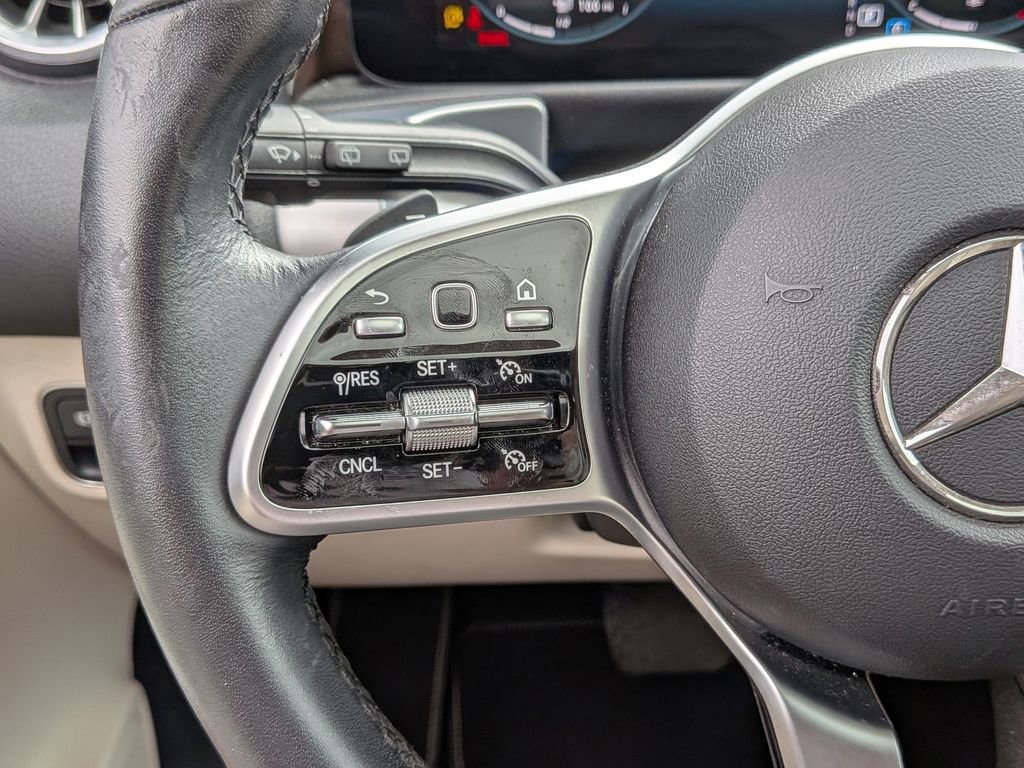Used 2023 Mercedes-Benz GLB 250 image 22