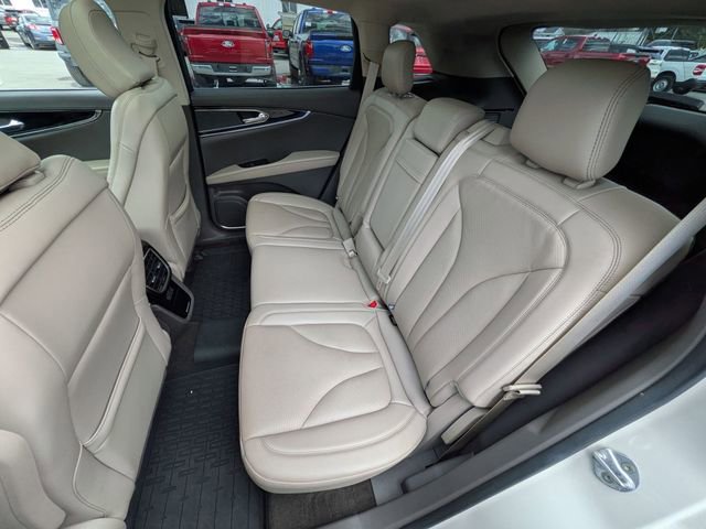 Used 2023 Lincoln Nautilus Reserve image 18