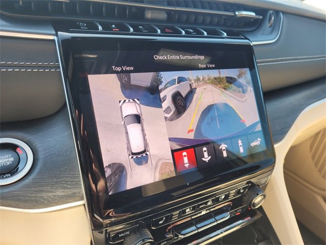 New 2025 Jeep Grand Cherokee Limited image 35