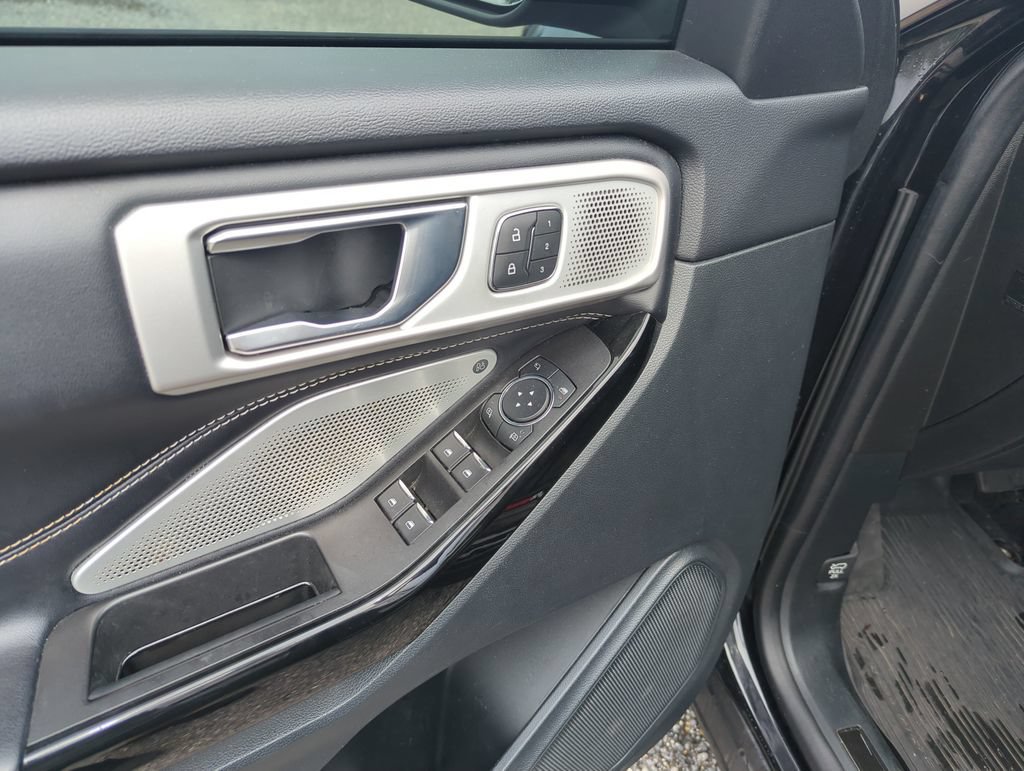 Used 2021 Ford Explorer ST w/ Equipment Group 401A AWD/4WD image 19
