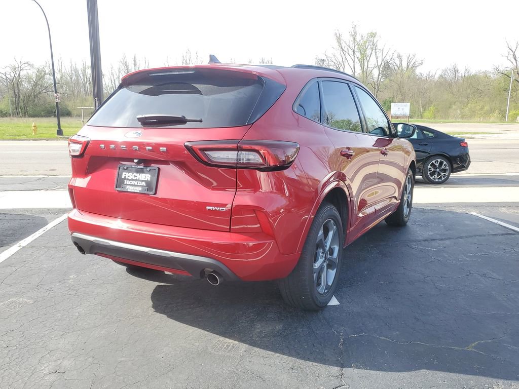 Used 2023 Ford Escape ST-Line AWD/4WD image 3