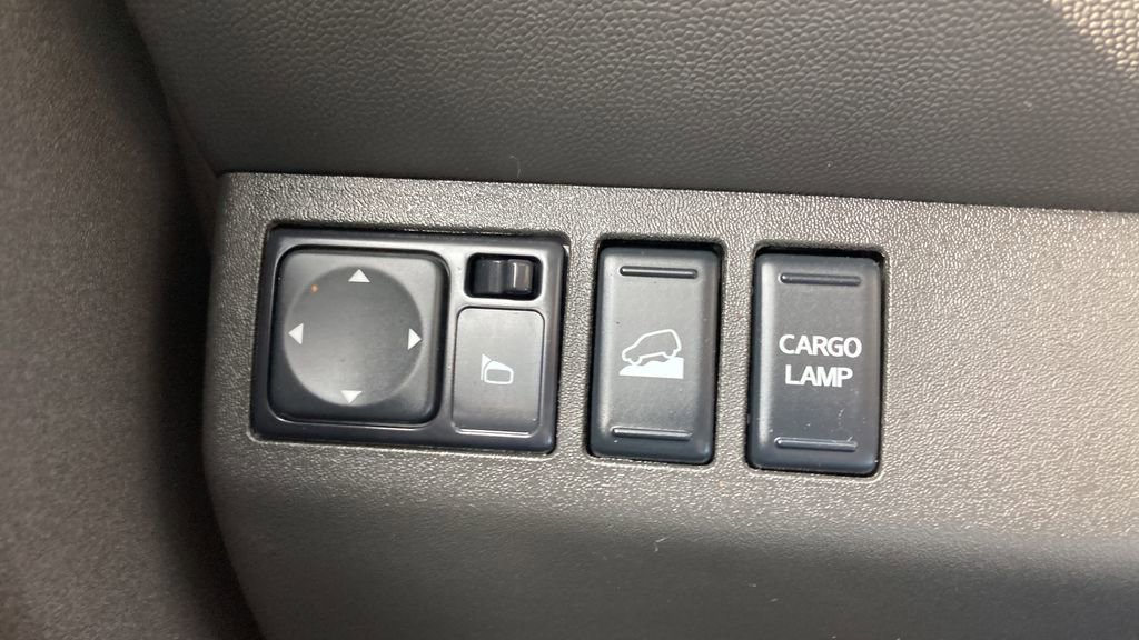 Used 2017 Nissan Frontier PRO-4X image 28