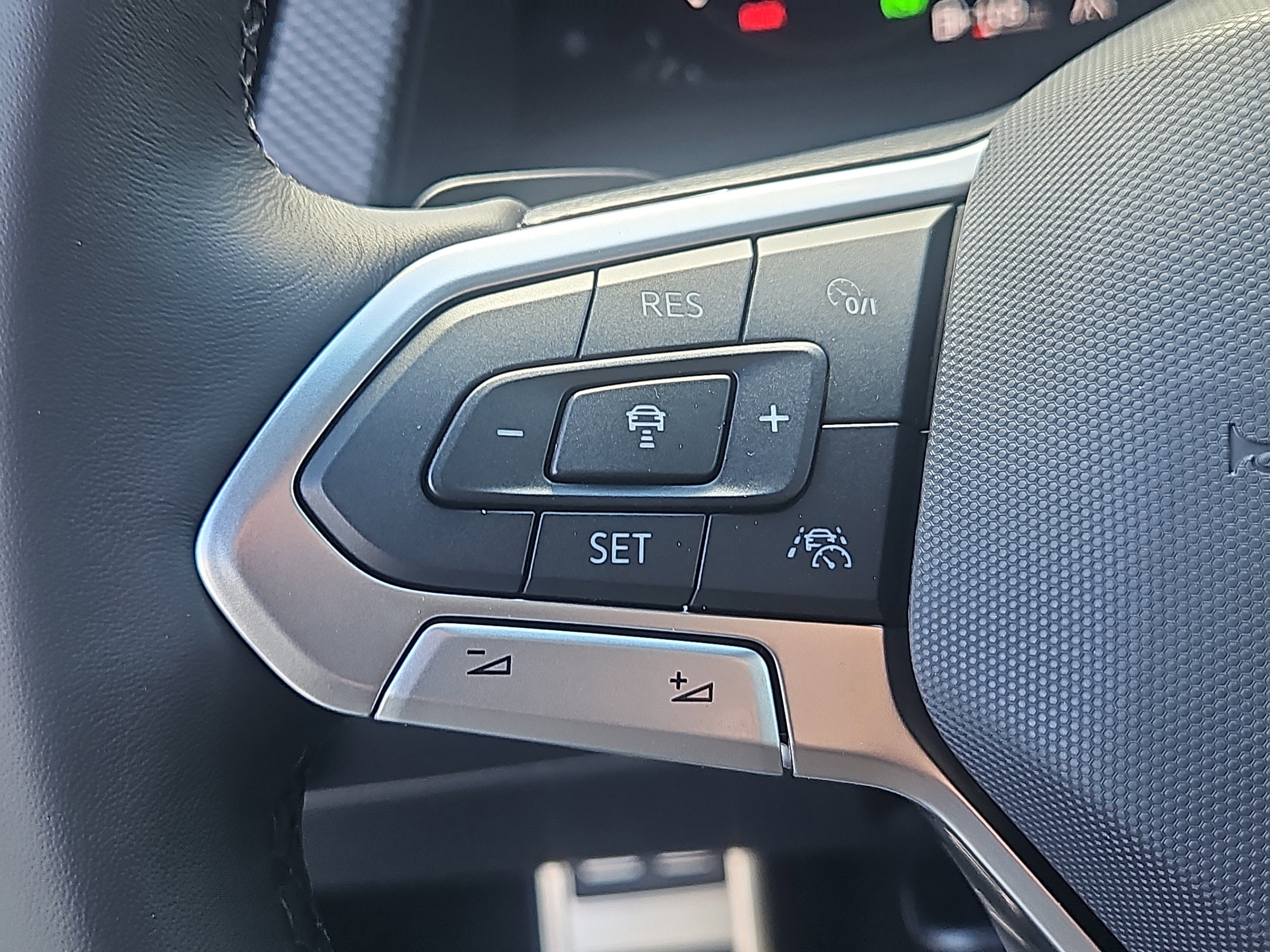 New 2026 Volkswagen Atlas Cross Sport SEL Premium R-Line image 18