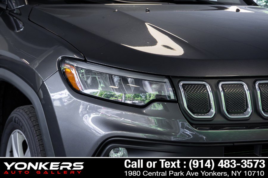 Used 2022 Jeep Compass Latitude AWD/4WD image 40