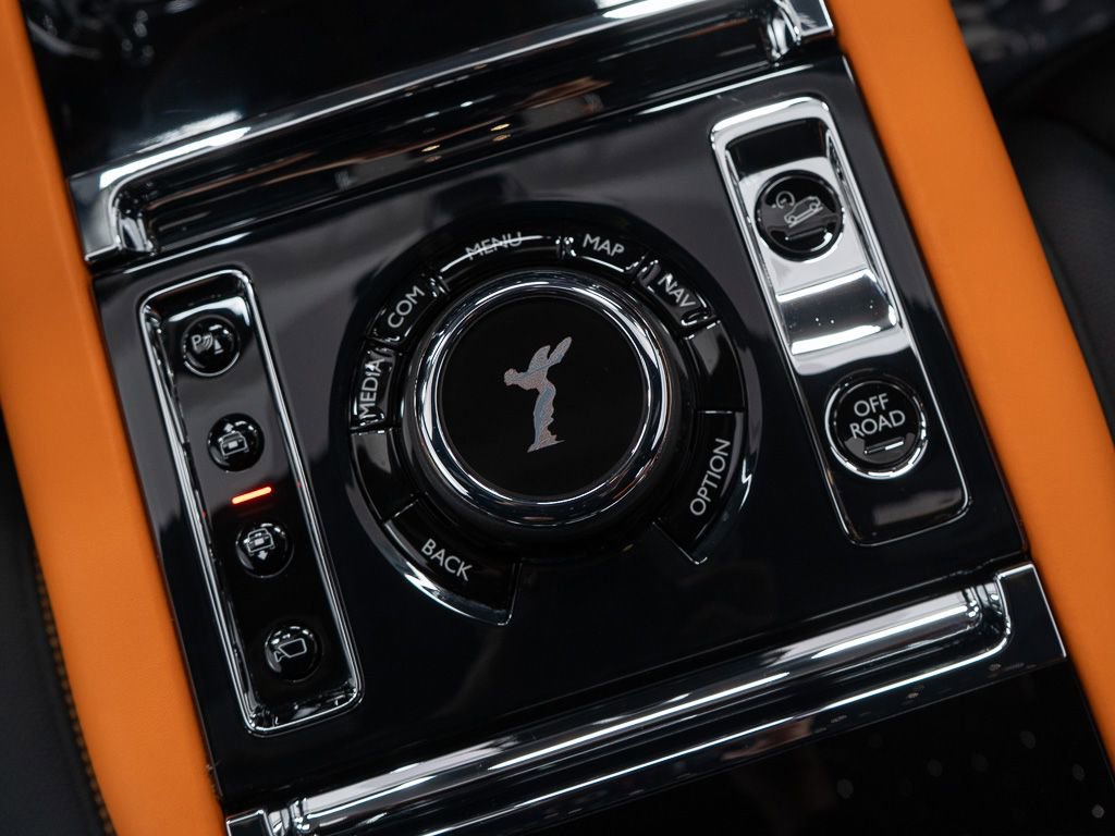 Certified 2023 Rolls-Royce Cullinan AWD/4WD image 41