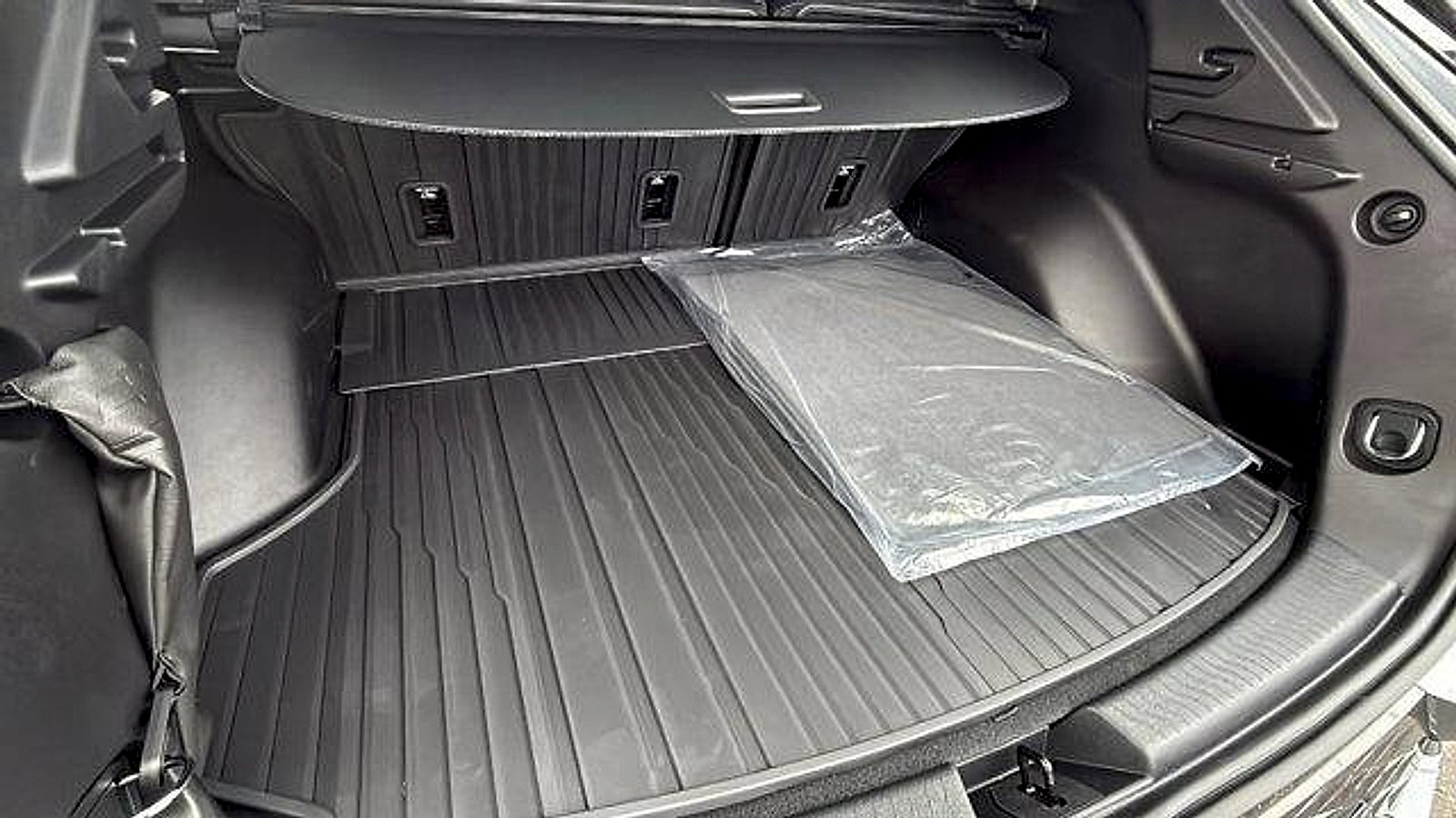 New 2026 Chevrolet Equinox EV RS image 26