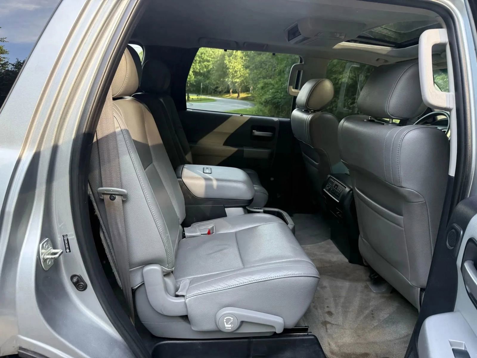 Used 2008 Toyota Sequoia Platinum image 19