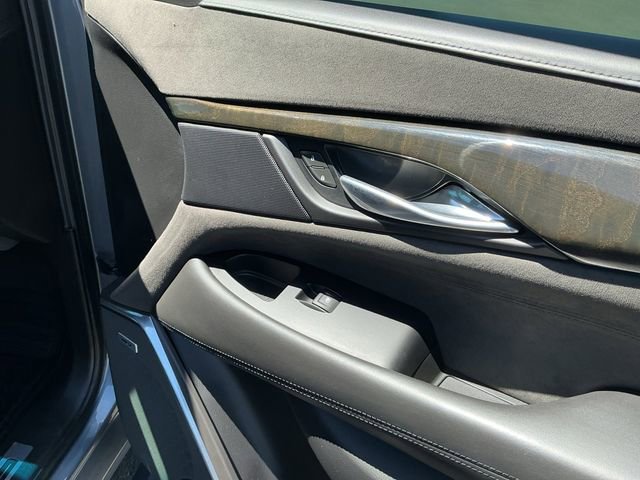 Used 2018 Cadillac Escalade ESV Platinum AWD/4WD image 23