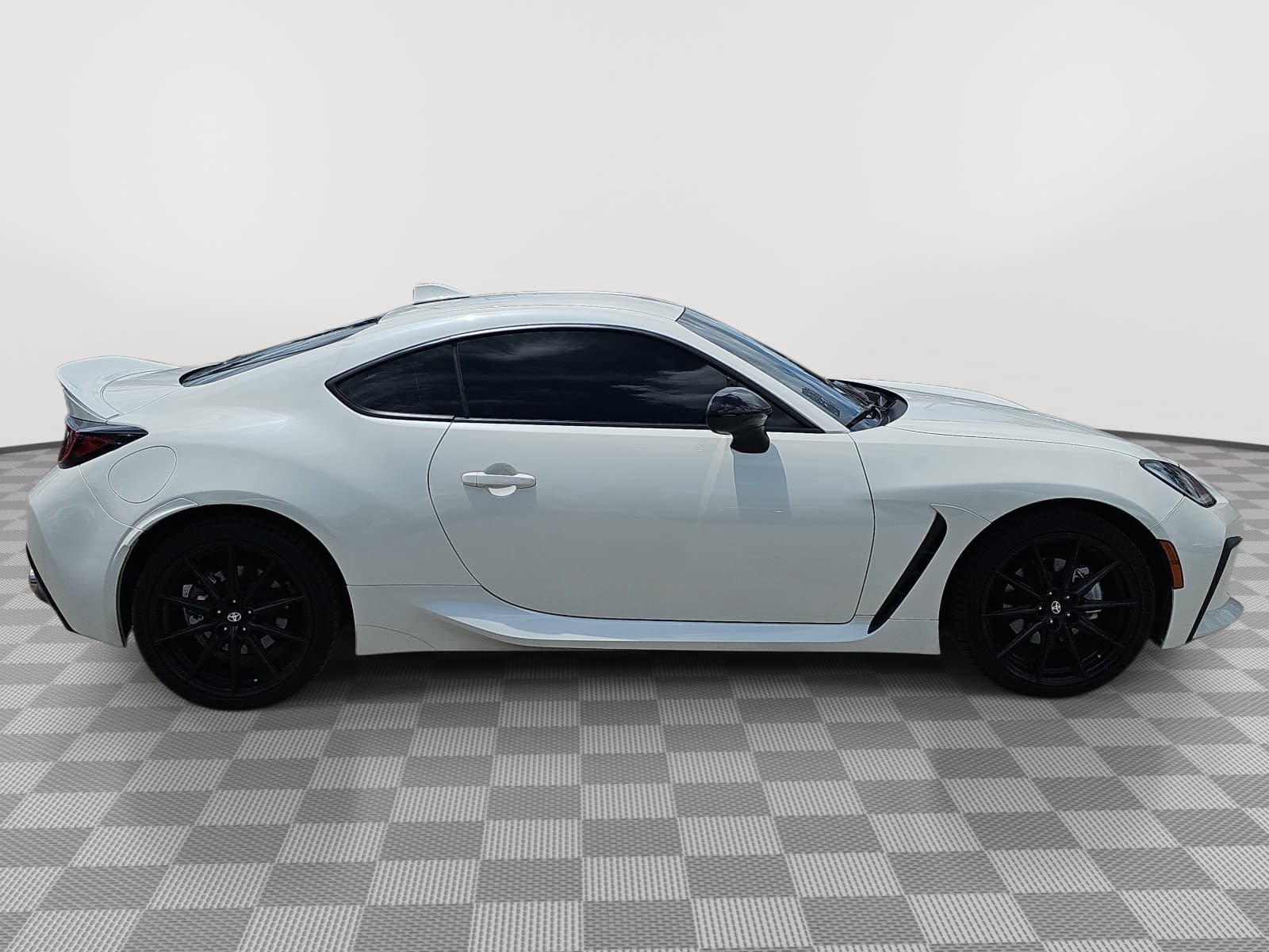 Used 2025 Toyota GR86 Premium RWD image 9