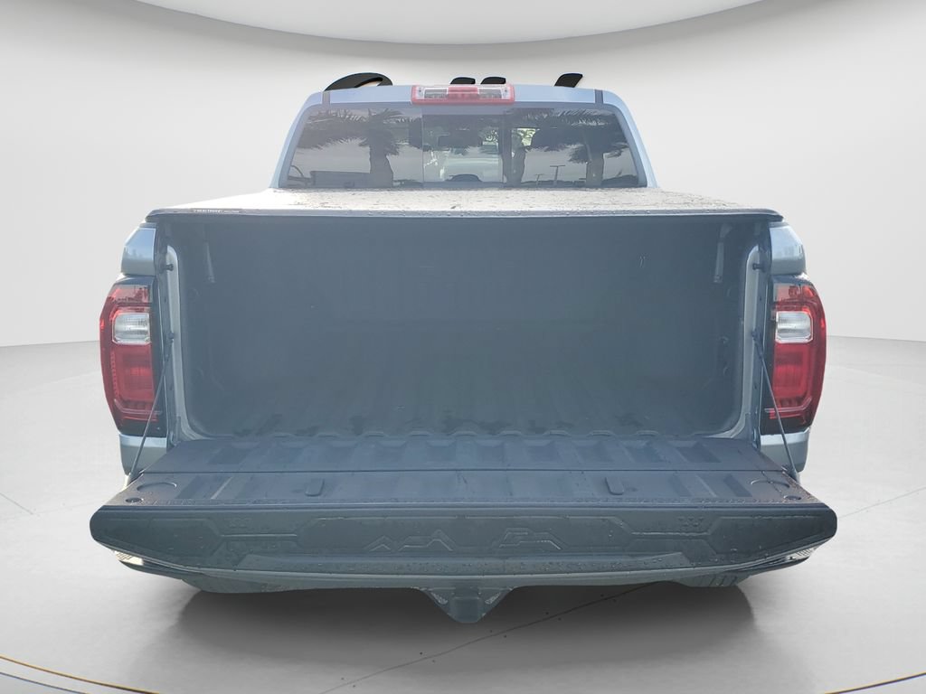 Used 2025 GMC Canyon Elevation w/ Convenience Package RWD image 9