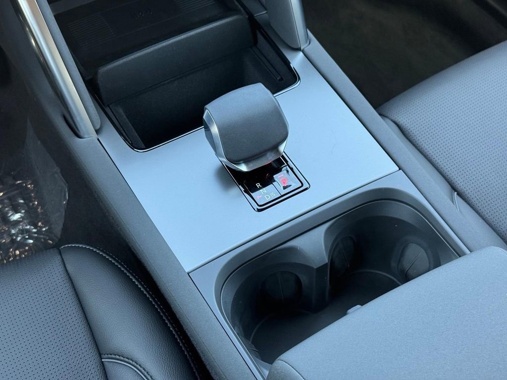 New 2026 Land Rover Discovery Sport Landmark AWD/4WD image 14