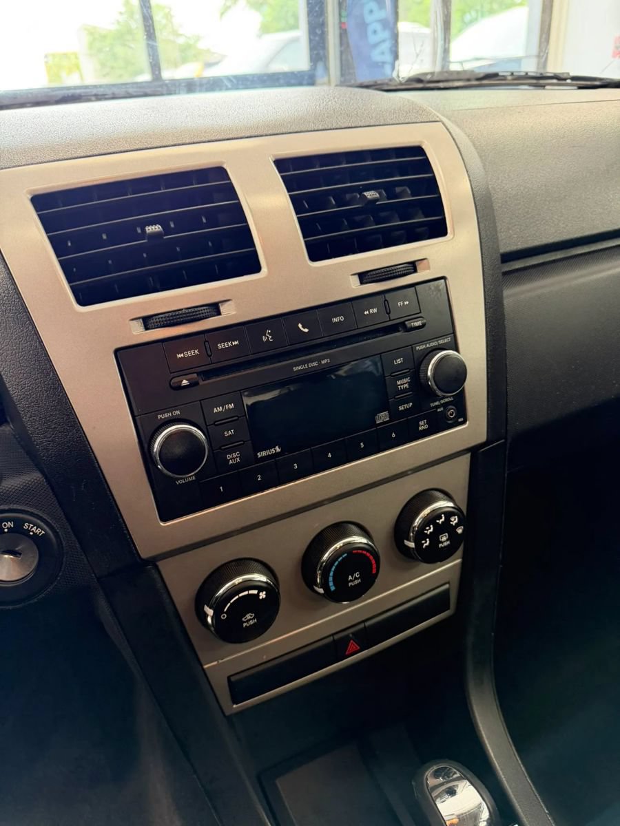 Used 2010 Dodge Avenger SXT FWD image 20