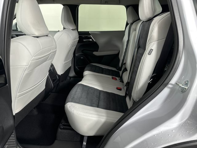 New 2026 Mitsubishi Outlander SE AWD/4WD image 14