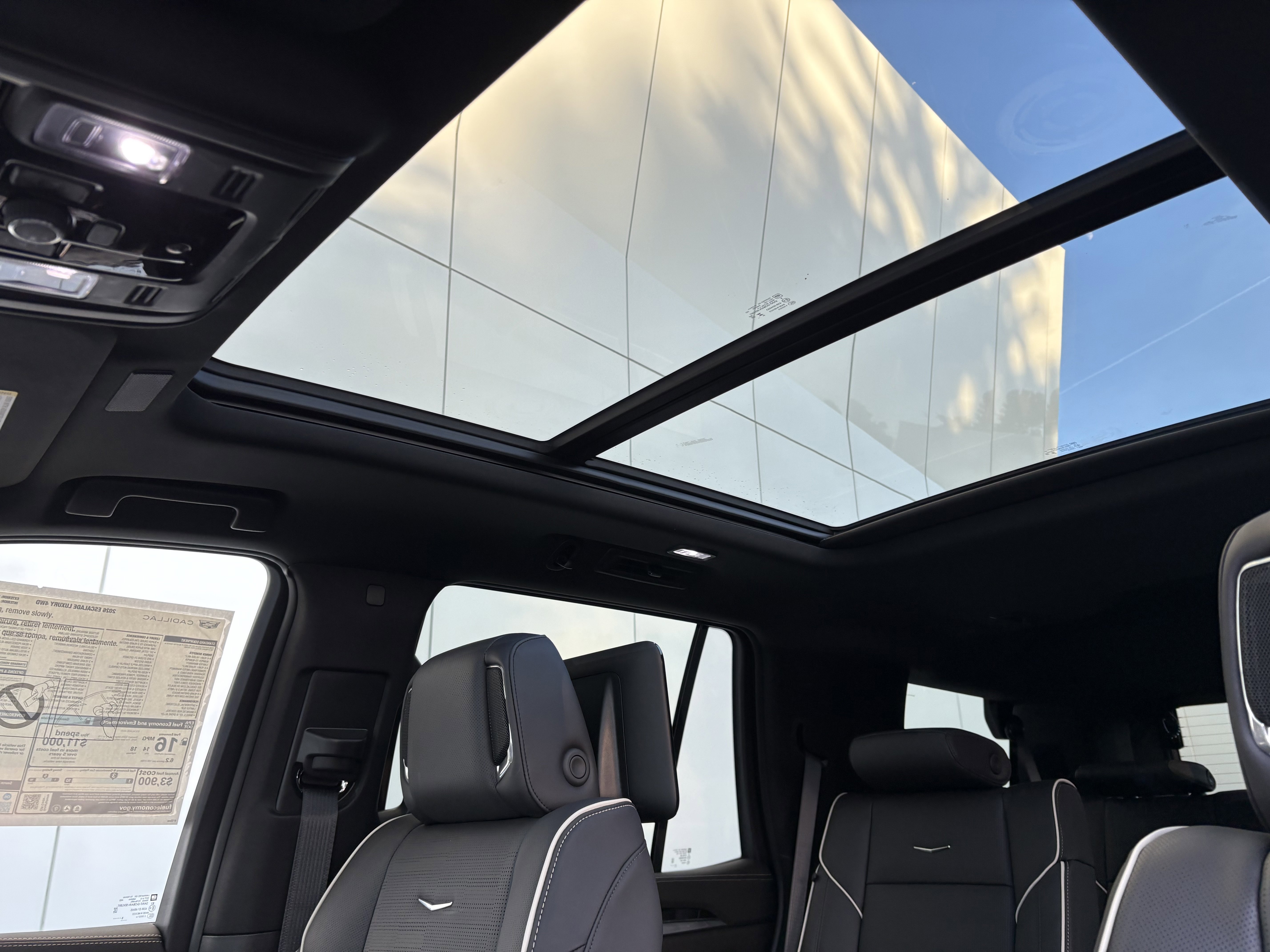 New 2026 Cadillac Escalade Luxury image 18