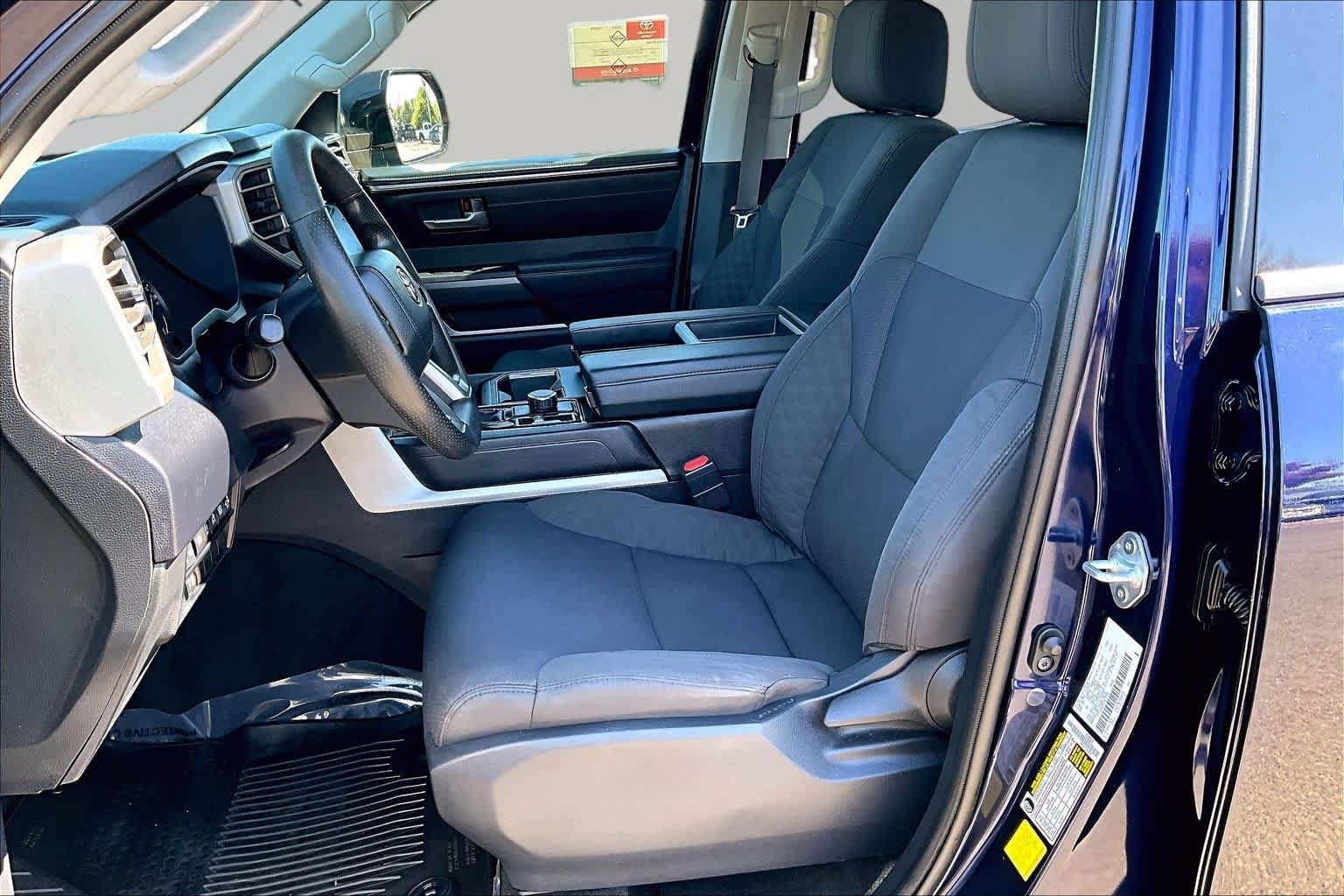 Used 2023 Toyota Tundra SR5 w/ SR5 Convenience Package AWD/4WD image 7