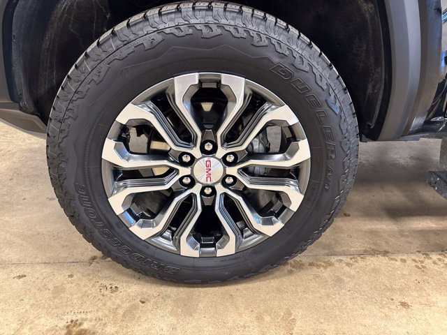 Used 2026 GMC Canyon Denali AWD/4WD image 11