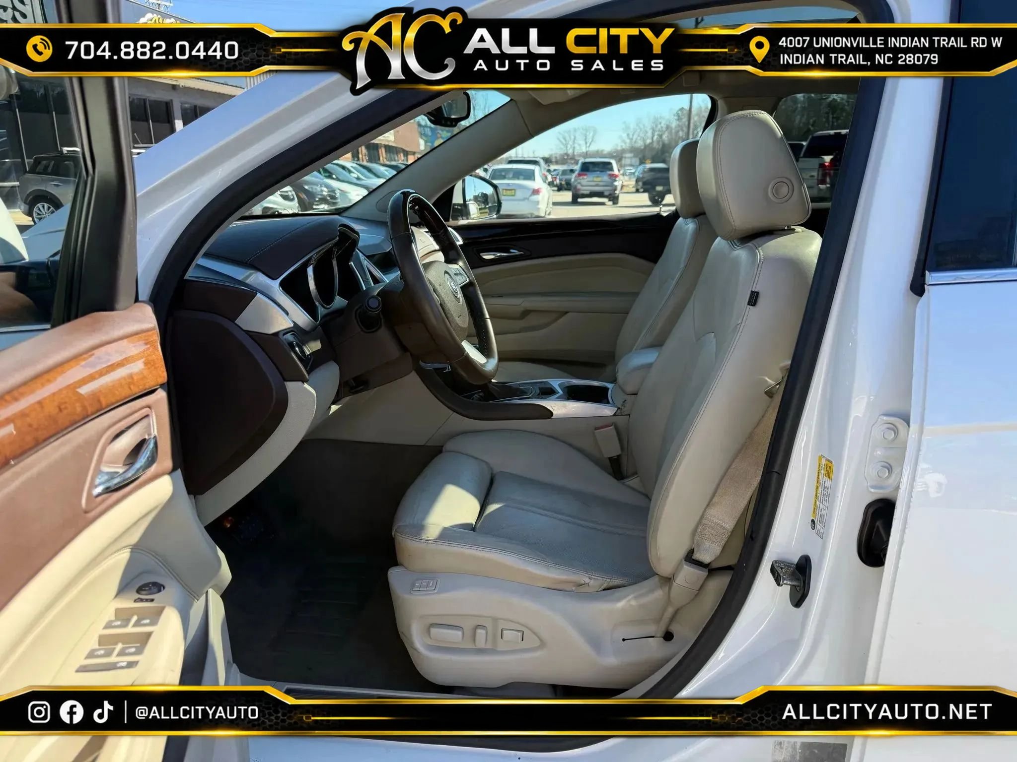 Used 2010 Cadillac SRX Premium FWD image 9