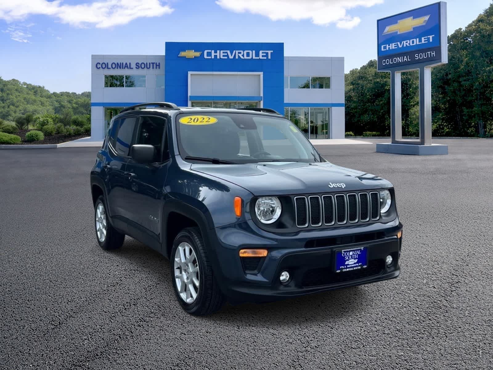 Used 2022 Jeep Renegade Latitude w/ Convenience Group AWD/4WD image 8