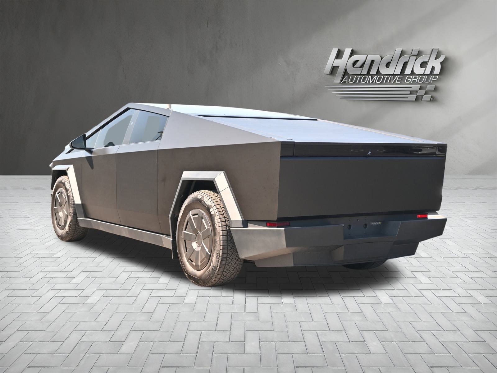 Used 2024 Tesla Cybertruck AWD Crew Cab image 9