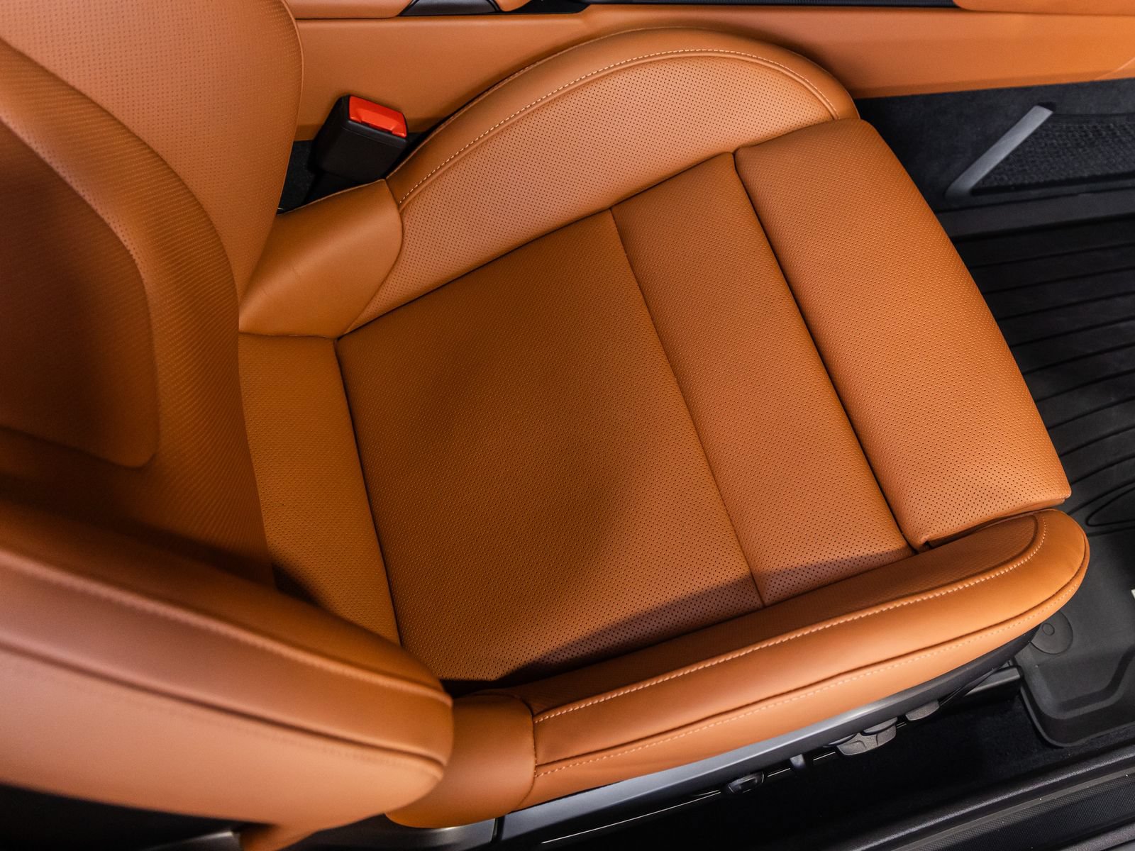 Certified 2025 Porsche 911 Carrera S RWD image 36