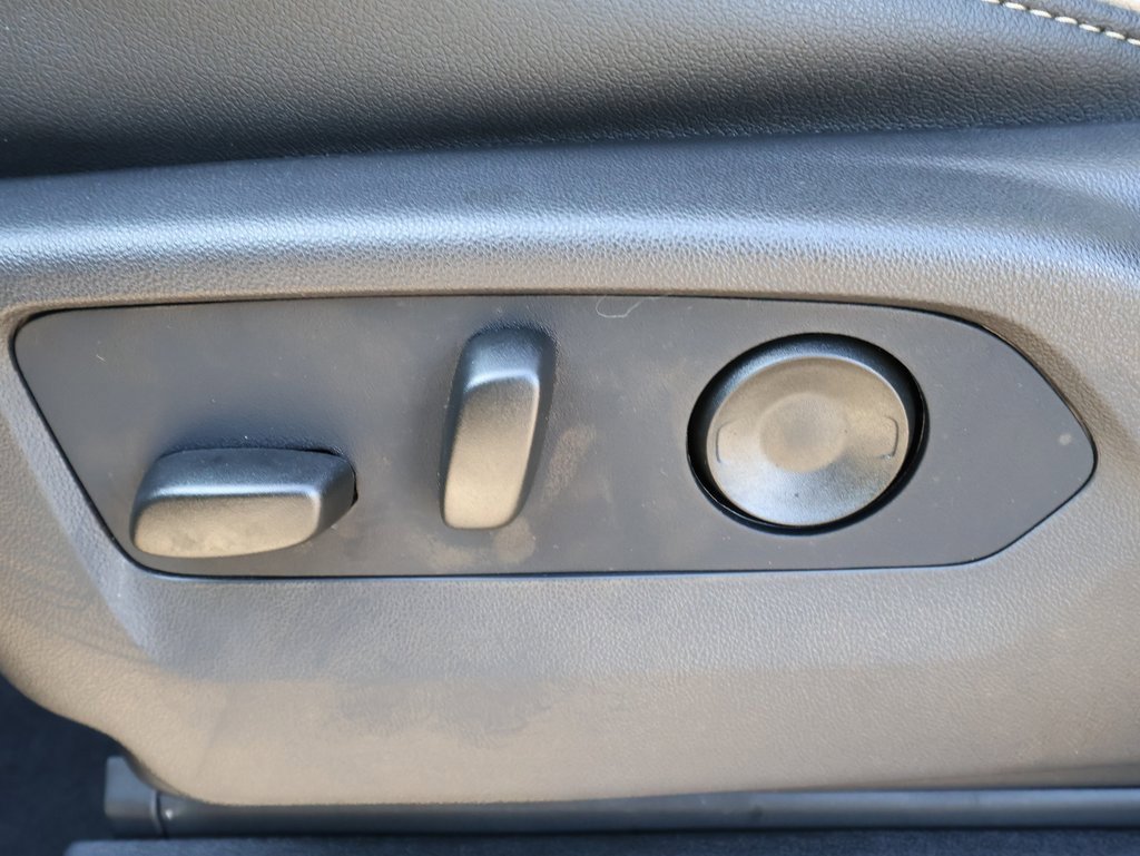 New 2026 GMC Yukon Elevation image 15