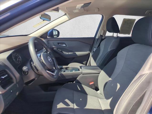 Used 2022 Nissan Rogue SV FWD image 16
