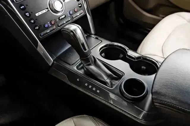 Used 2016 Ford Explorer Limited image 30