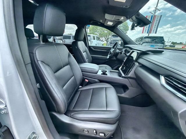 Used 2026 GMC Acadia Elevation w/ Elevation Premium Package FWD image 27