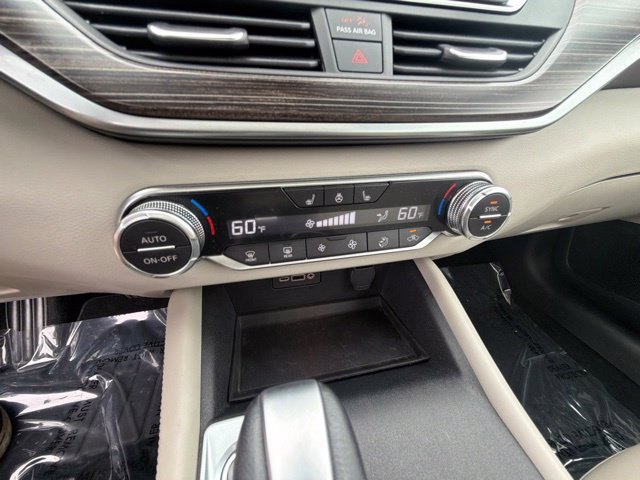 Used 2019 Nissan Altima 2.5 Platinum FWD image 23