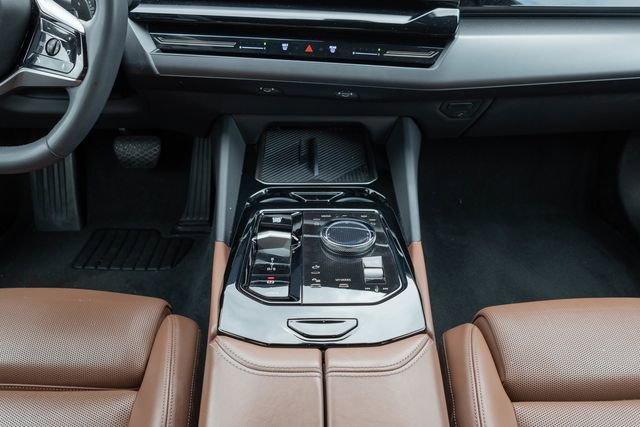 Certified 2024 BMW 530i xDrive w/ Premium Package image 26