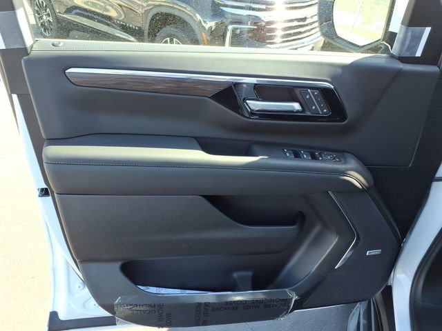 New 2026 Chevrolet Suburban LT w/ Comfort Package AWD/4WD image 11