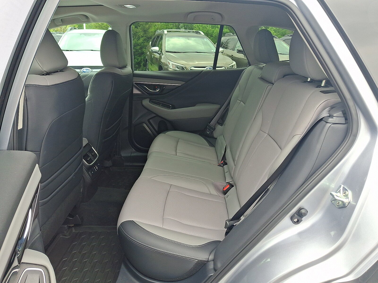 Certified 2023 Subaru Outback Limited AWD/4WD image 10