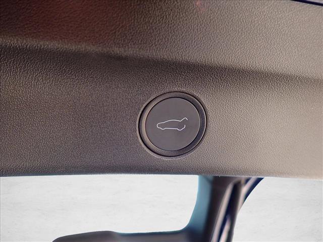 Used 2021 Tesla Model Y Long Range image 9