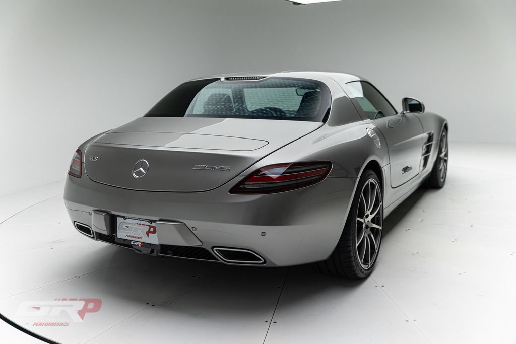 Used 2012 Mercedes-Benz SLS AMG Coupe image 3