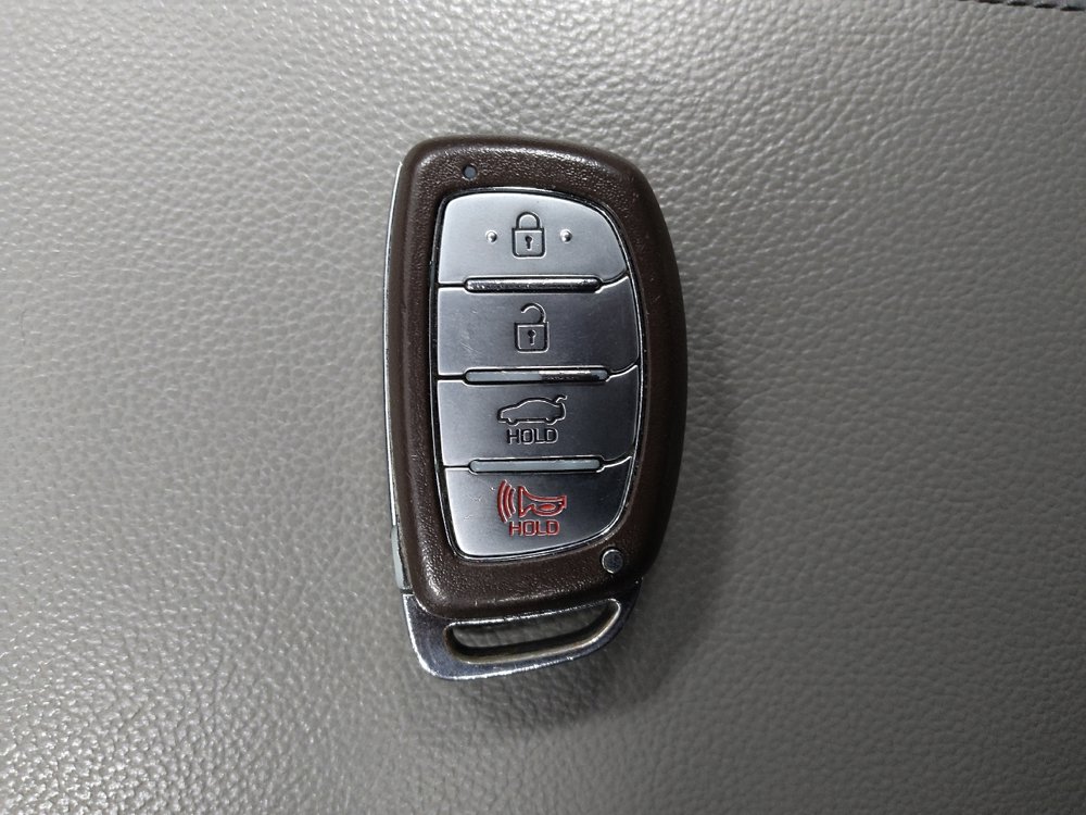 Used 2018 Hyundai Elantra Limited image 32