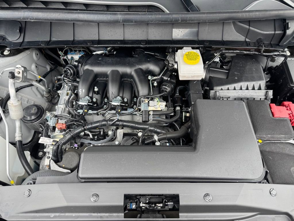 Used 2025 Nissan Pathfinder Platinum image 9