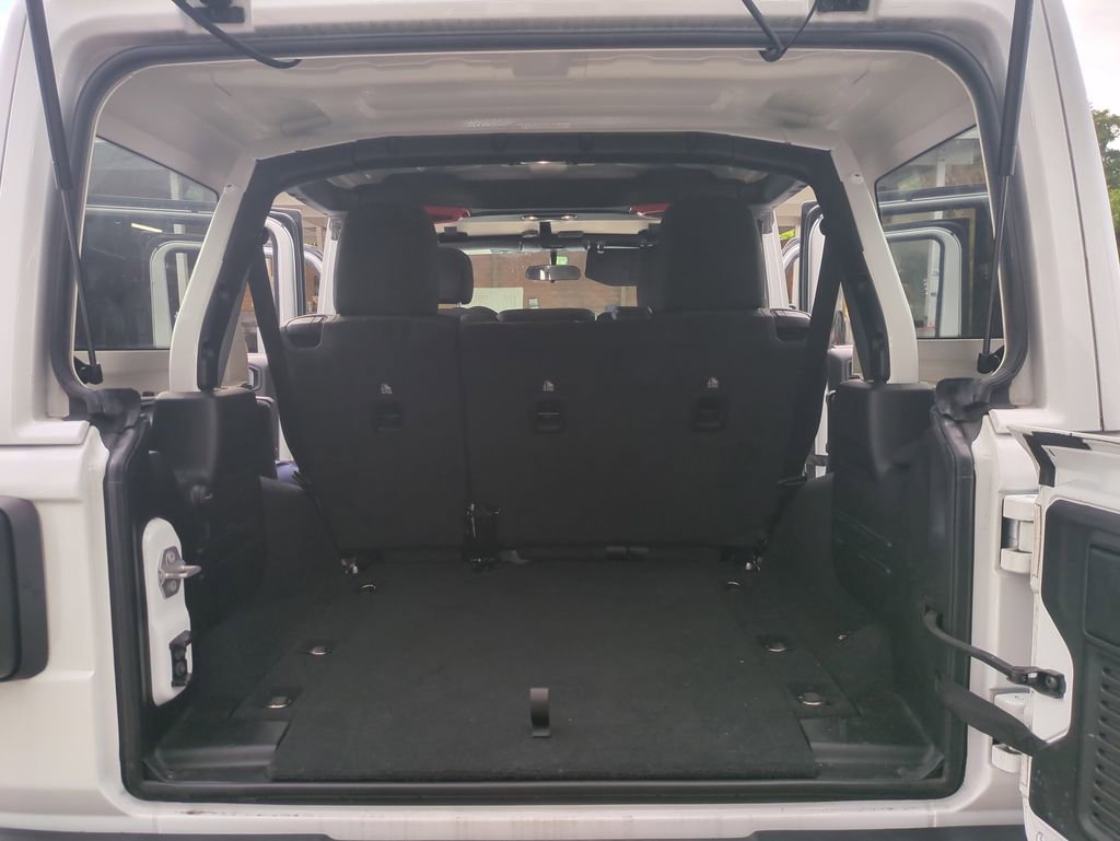 Used 2022 Jeep Wrangler Unlimited Sport w/ Xtreme Recon 35" Tire Package image 14