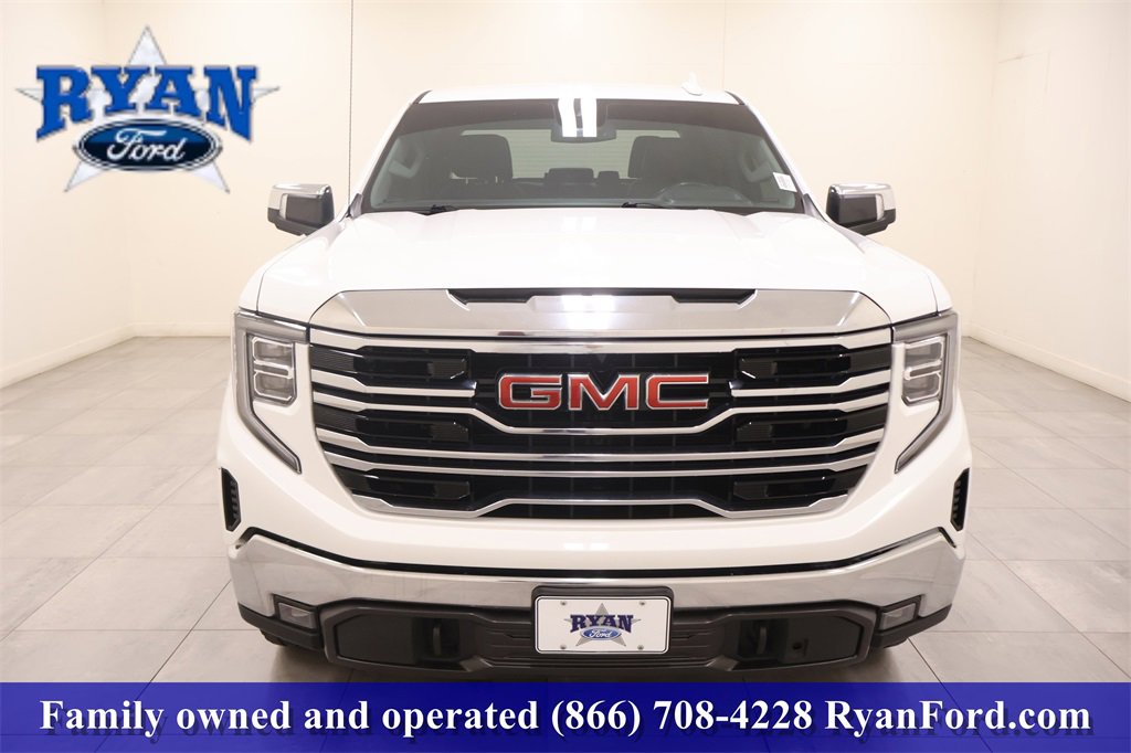 Used 2022 GMC Sierra 1500 SLT w/ SLT Convenience Package image 8