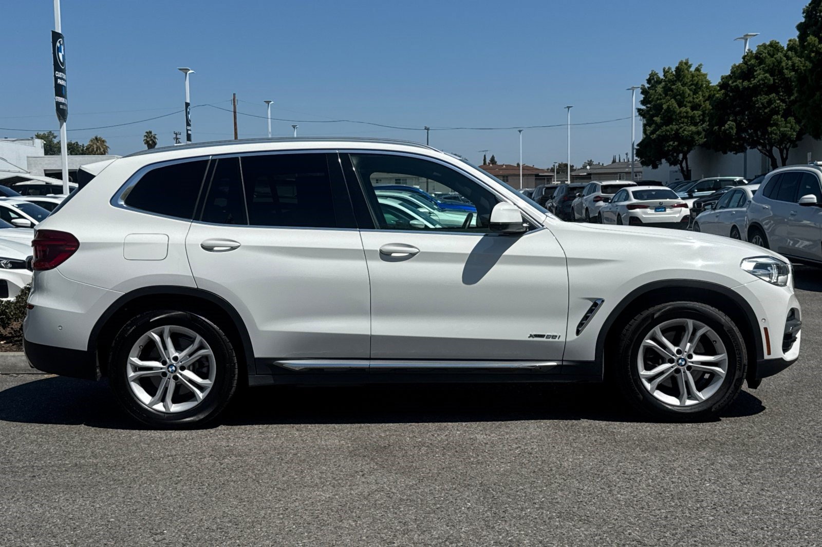 Used 2018 BMW X3 xDrive30i AWD/4WD image 8