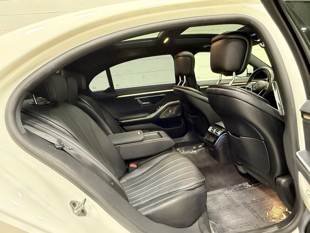 Used 2022 Mercedes-Benz S 500 4MATIC w/ AMG Line Package image 47