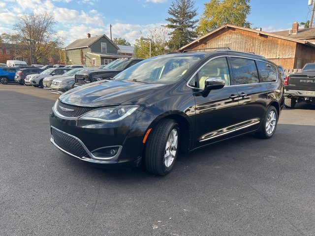 Used 2020 Chrysler Pacifica Limited image 5