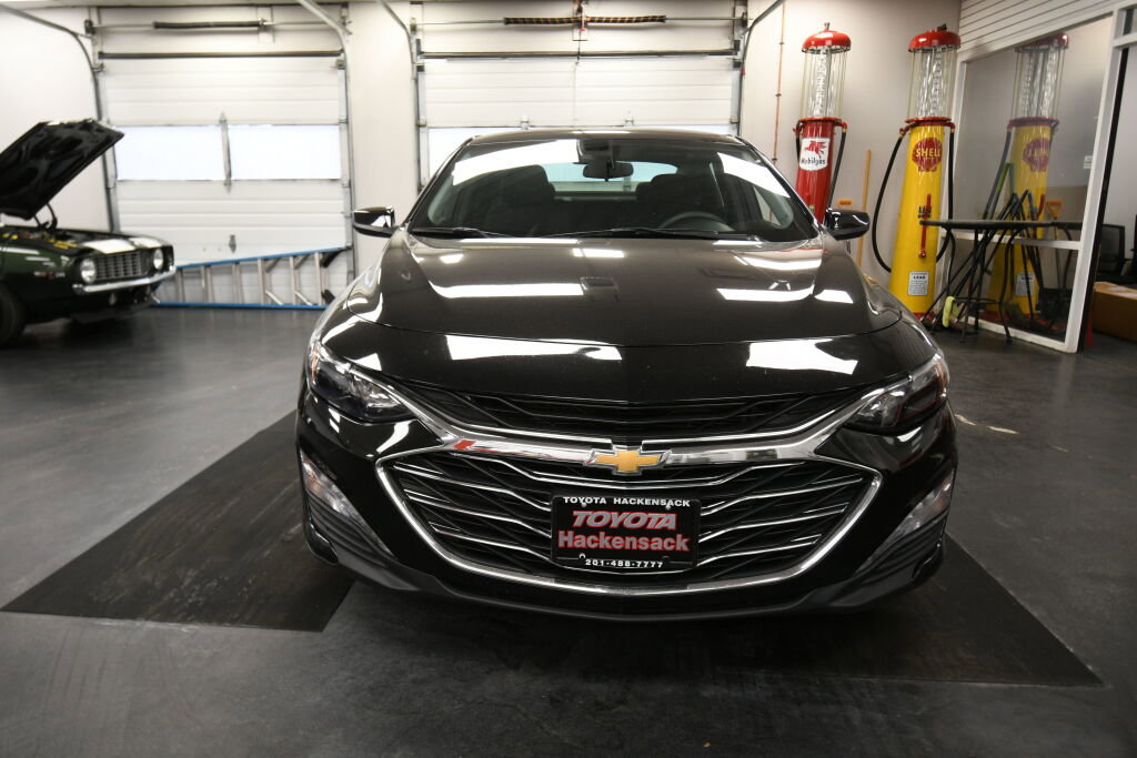 Used 2024 Chevrolet Malibu LT image 3
