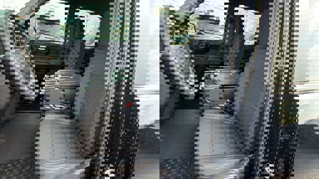 New 2025 Chevrolet Silverado 1500 Custom image 13