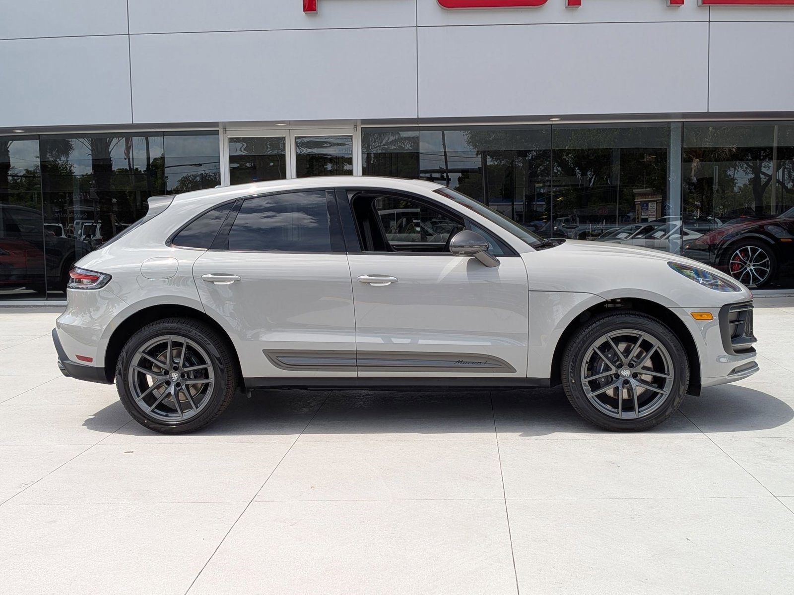 New 2026 Porsche Macan Turbo AWD/4WD image 8