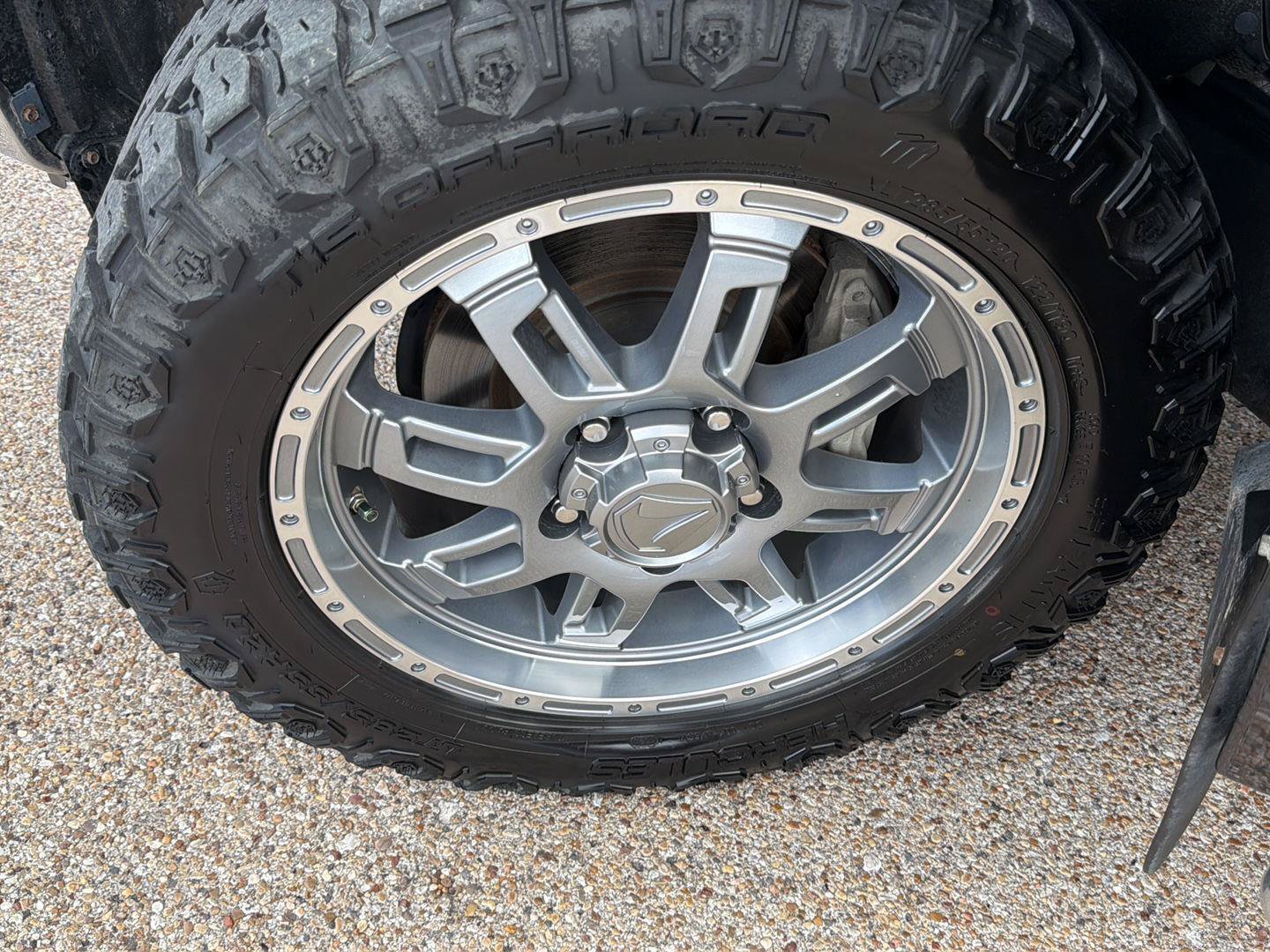 Used 2018 Toyota Tundra SR5 w/ SR5 Upgrade Package AWD/4WD image 9