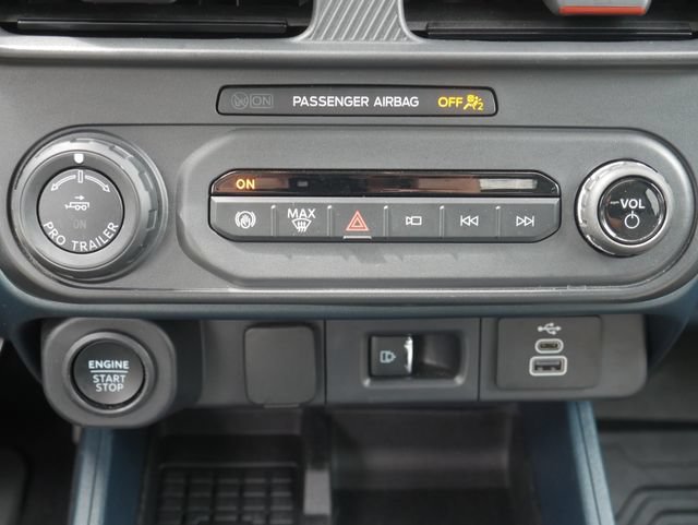 Used 2025 Ford Maverick Lariat w/ 4K Tow Package AWD/4WD image 23