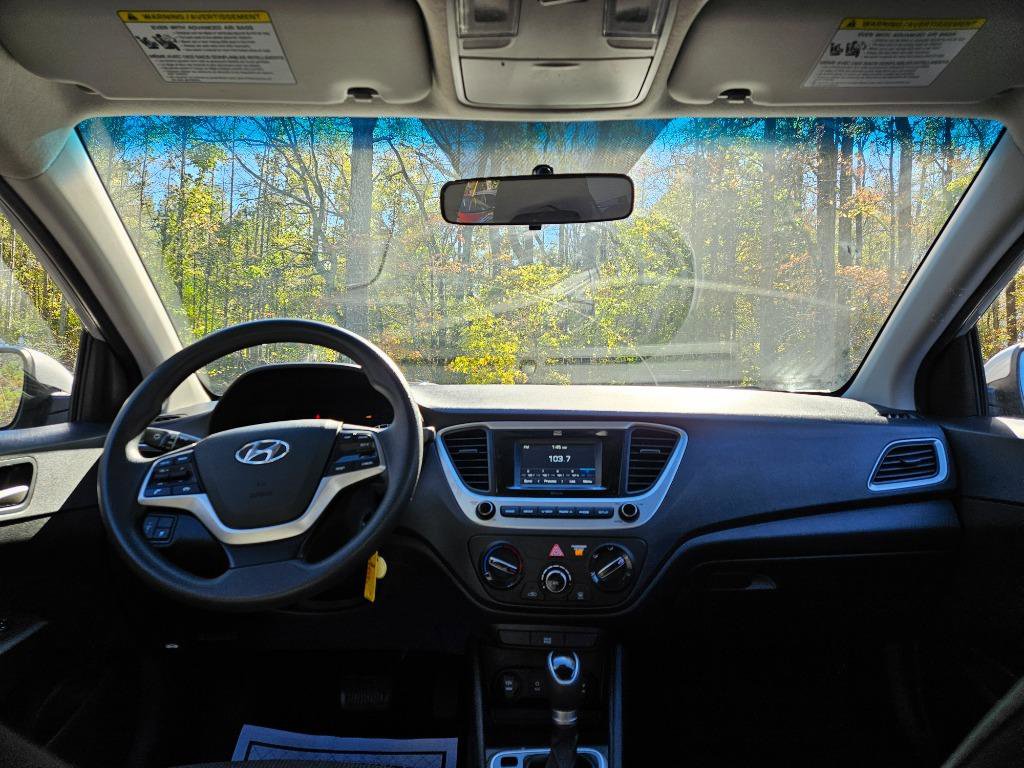 Used 2020 Hyundai Accent SE image 25