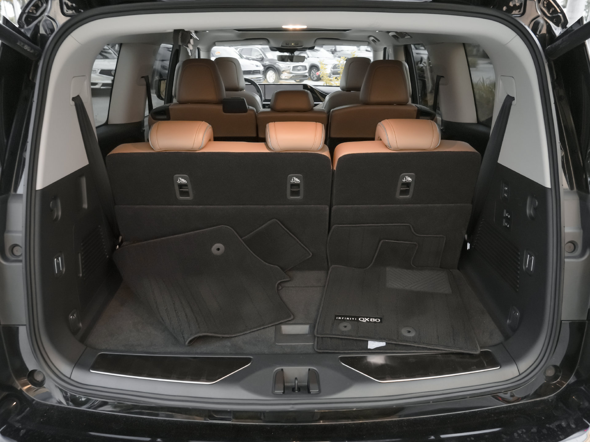 Used 2025 INFINITI QX80 Luxe RWD image 41