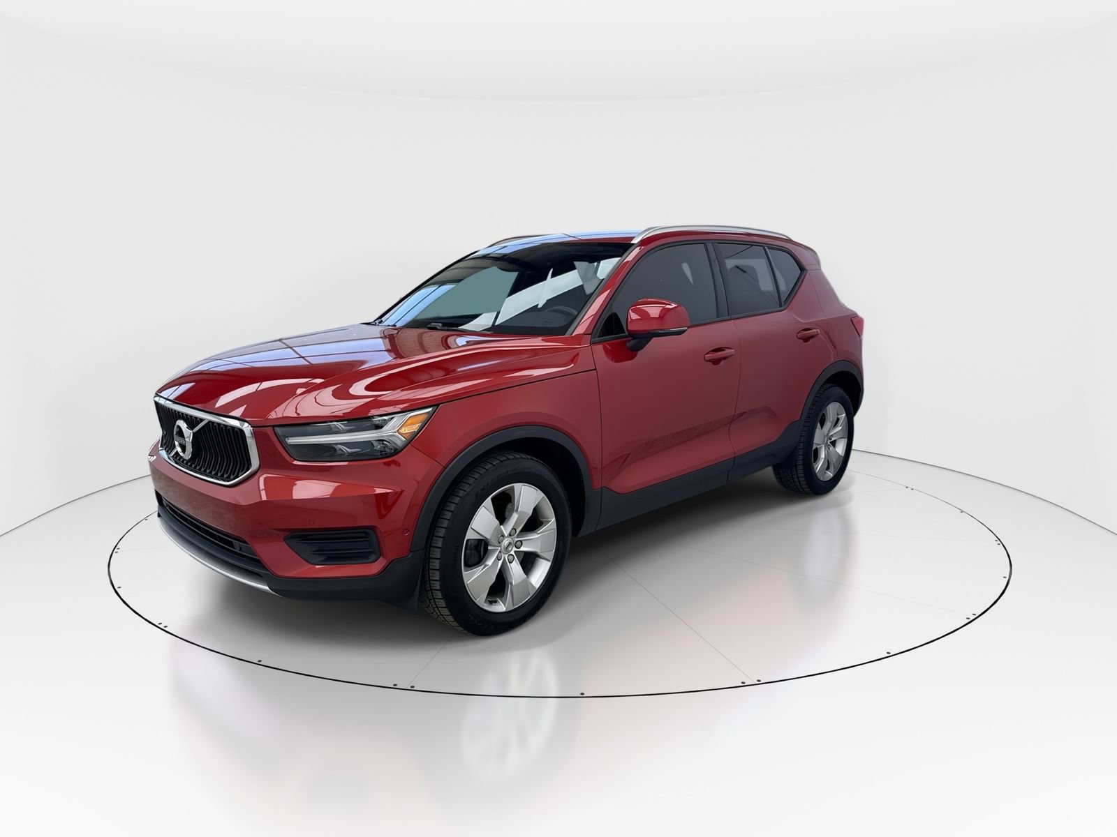 Used 2019 Volvo XC40 T5 Momentum image 4