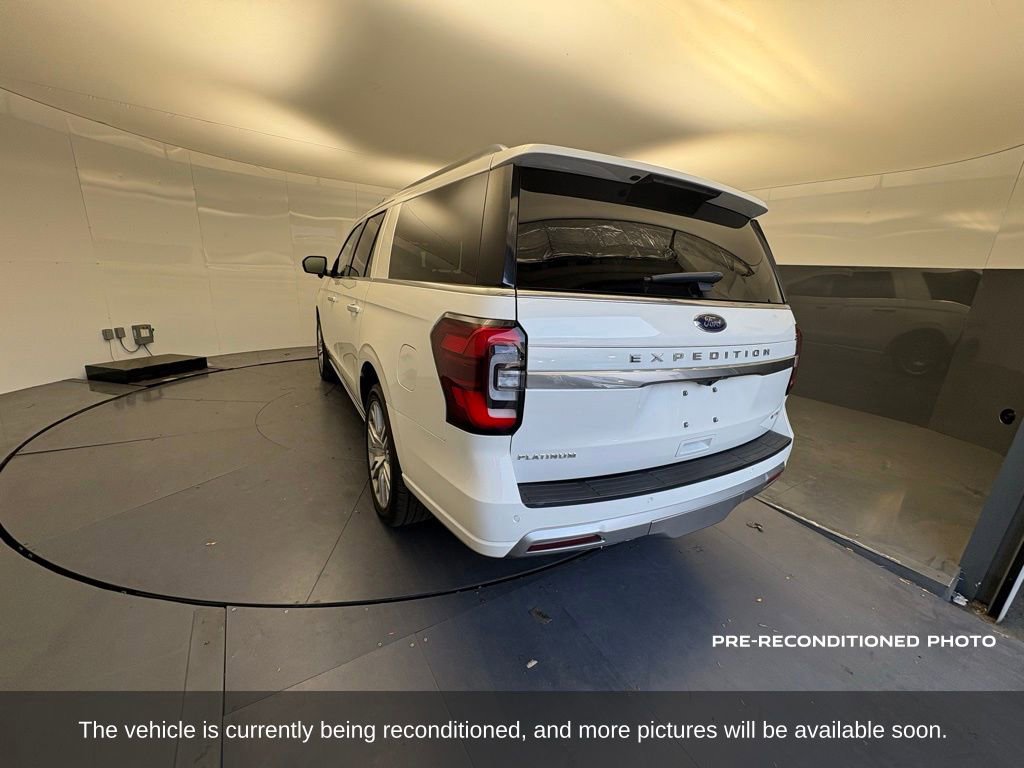 Used 2023 Ford Expedition Max Platinum AWD/4WD image 3